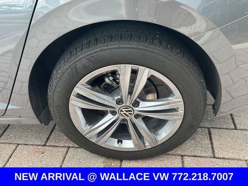 Certified 2024 Volkswagen Jetta SE FWD image 7