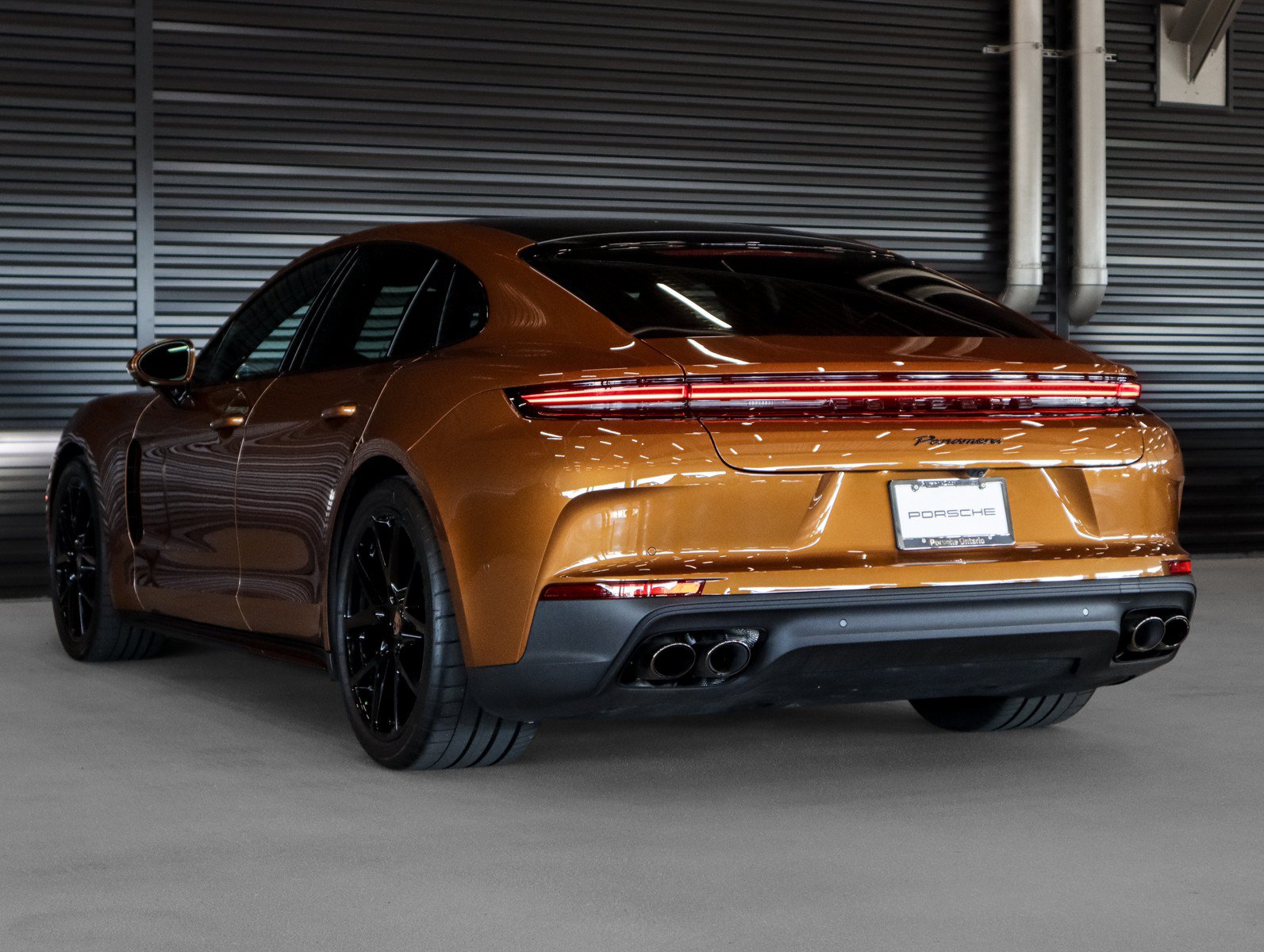 Used 2025 Porsche Panamera RWD image 3