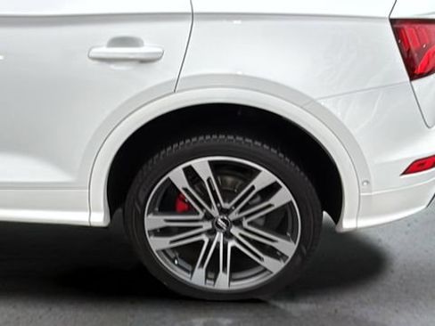 Used 2020 Audi SQ5 Prestige w/ Prestige Package image 35