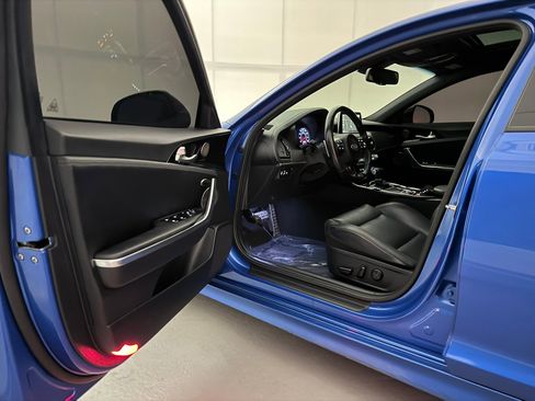 Used 2020 Kia Stinger GT-Line w/ Sun & Sound Package image 16