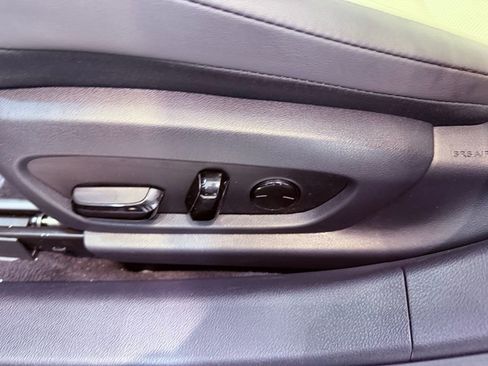 Used 2025 Lexus ES 350 w/ Premium Package image 19