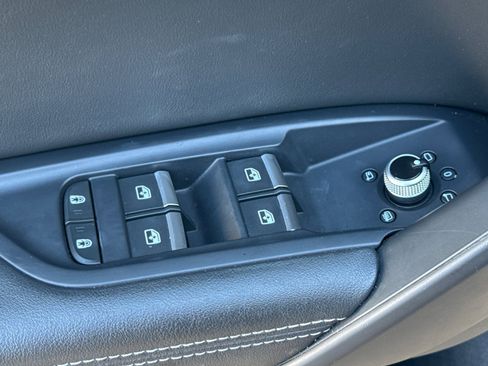 Used 2022 Audi Q5 2.0T Premium Plus image 17