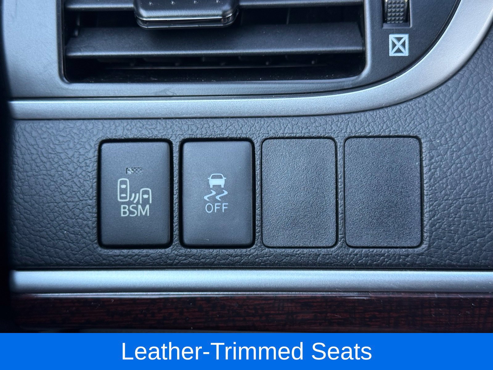 Used 2014 Toyota Camry XLE w/ Leather Package FWD image 39