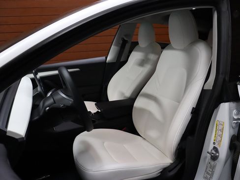 Used 2023 Tesla Model 3 Standard Range image 35