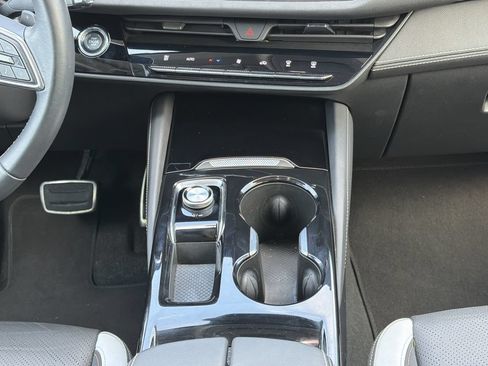 Used 2025 Buick Envision Sport Touring AWD/4WD image 4