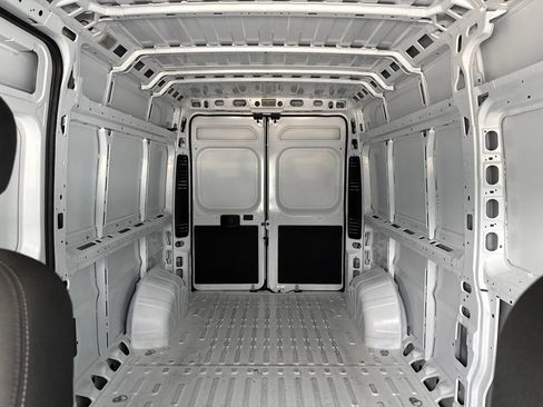 Used 2026 RAM ProMaster 2500 w/ Safety Group FWD image 21