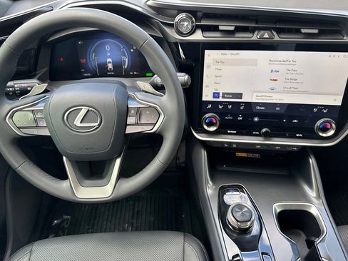 Certified 2023 Lexus RZ 450e Premium w/ Technology Package image 18