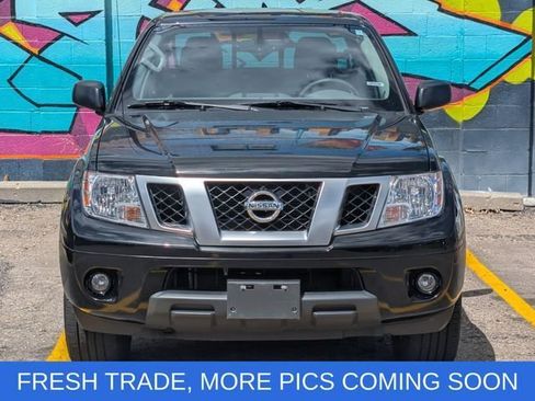 Used 2020 Nissan Frontier SV image 3