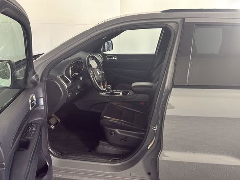 Used 2020 Jeep Grand Cherokee Altitude image 11