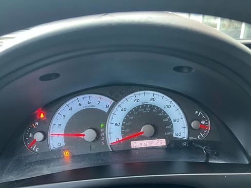 Used 2011 Toyota Camry SE w/ SE Extra-Value Pkg #1 image 19