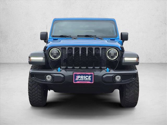 Used 2023 Jeep Wrangler Unlimited w/ Cold Weather Group AWD/4WD image 2