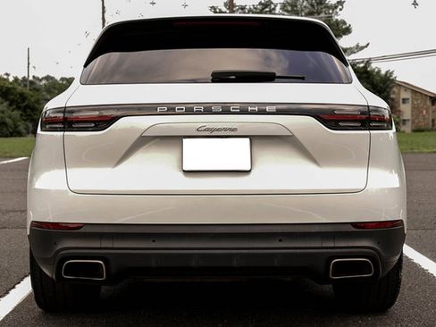 Used 2020 Porsche Cayenne AWD/4WD image 7