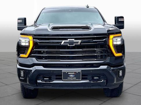 Used 2024 Chevrolet Silverado 2500 LTZ w/ LTZ Plus Package AWD/4WD image 4