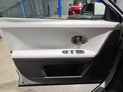 New 2026 Hyundai Ioniq 5 SEL image 28