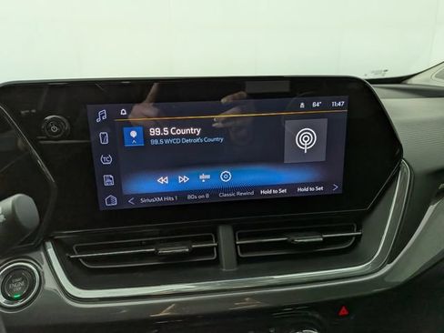 Used 2024 Chevrolet Trax ACTIV w/ Driver Confidence Package FWD image 19
