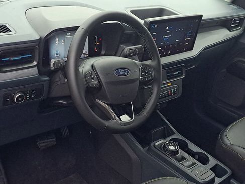 New 2026 Ford Maverick Lobo image 9