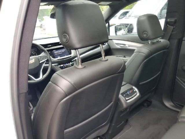 Certified 2024 Cadillac XT6 Luxury FWD image 14