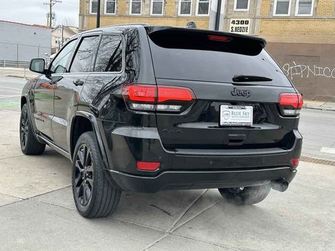 Used 2018 Jeep Grand Cherokee Altitude image 7