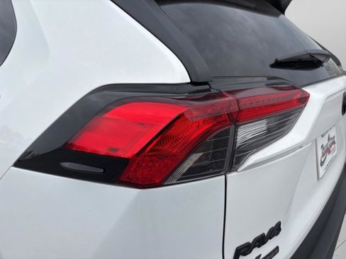 Certified 2025 Toyota RAV4 XLE image 27