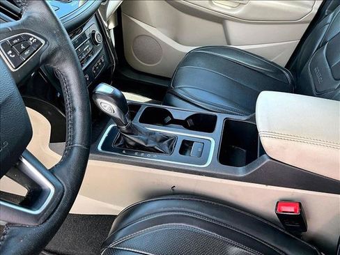 Used 2019 Ford Escape Titanium FWD image 15