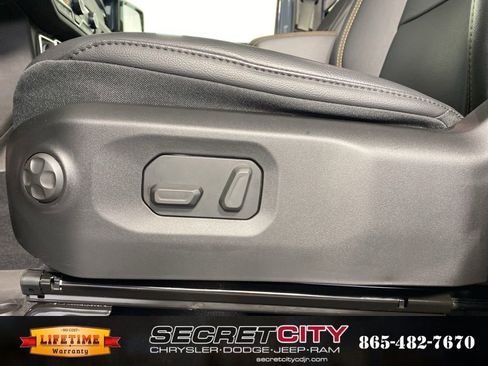 New 2026 Jeep Gladiator Sport image 14