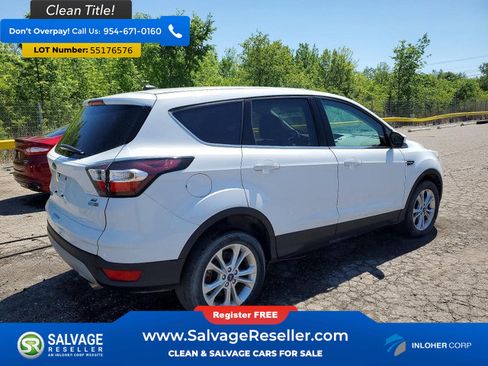 Used 2017 Ford Escape SE AWD/4WD image 4