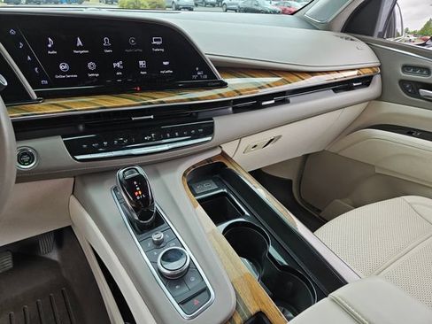 Used 2021 Cadillac Escalade Sport Platinum w/ Heavy-Duty Trailer Package AWD/4WD image 21