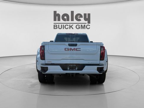 New 2026 GMC Sierra 3500 Denali w/ Technology Package image 4
