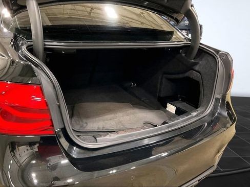 Used 2018 BMW M3 RWD image 5