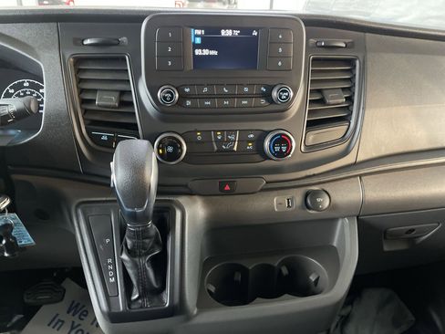 New 2024 Ford Transit 250 148 Medium Roof image 26