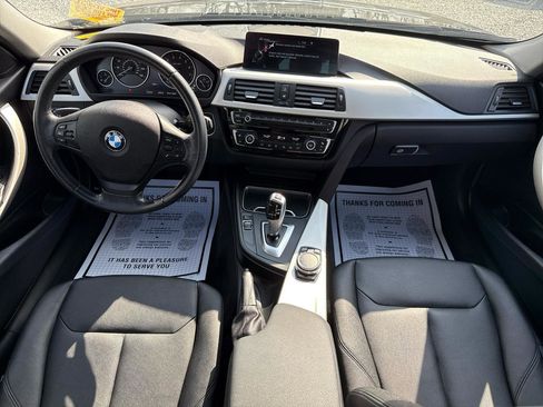 Used 2016 BMW 320i xDrive Sedan image 17