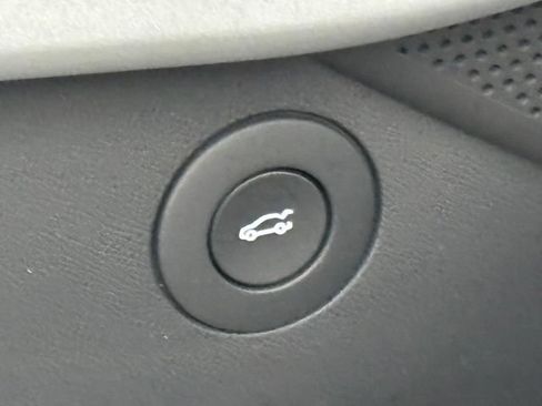 Used 2022 Chevrolet Camaro SS RWD image 13
