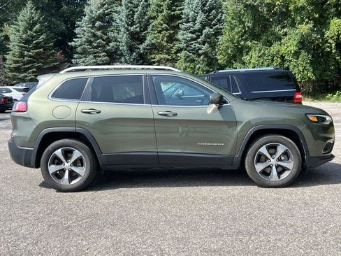 Used 2019 Jeep Cherokee Limited w/ Trailer Tow Group AWD/4WD image 39