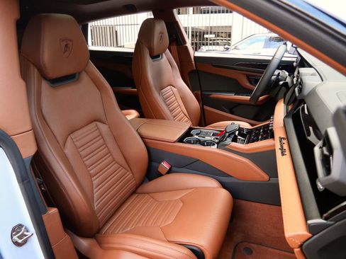 Used 2026 Lamborghini Urus S AWD/4WD image 8