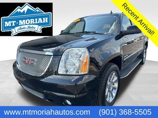 Used 2013 GMC Yukon XL Denali image 1