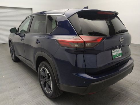 Used 2024 Nissan Rogue SV AWD/4WD image 5