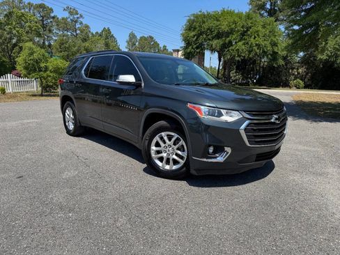Used 2019 Chevrolet Traverse LT w/ LPO, Floor Liner Package AWD/4WD image 8