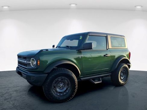 Used 2025 Ford Bronco 2-Door w/ Sasquatch Package AWD/4WD image 2