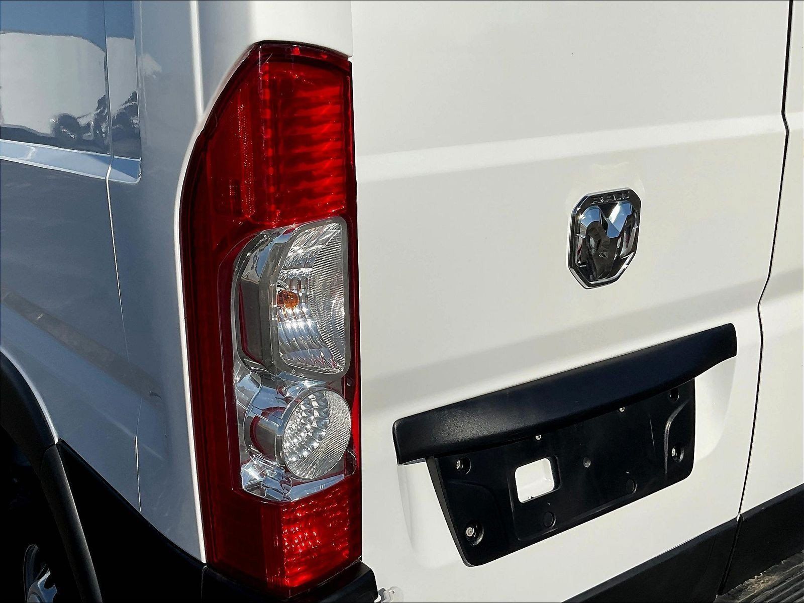 Used 2025 RAM ProMaster 2500 w/ Convenience Group FWD image 20