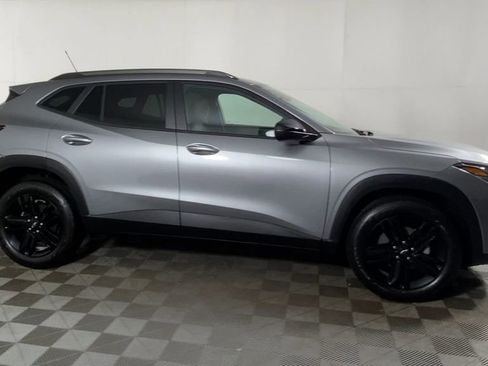 New 2026 Chevrolet Trax ACTIV w/ Sunroof Package image 2