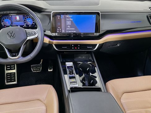 Used 2024 Volkswagen Atlas Cross Sport SEL R-Line image 27