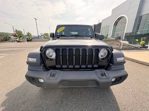 Used 2022 Jeep Wrangler Unlimited Sport w/ Sun And Sound Package AWD/4WD image 7