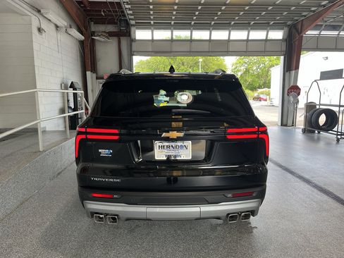 New 2026 Chevrolet Traverse LT w/ Driver Confidence Package FWD image 7