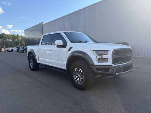 Used 2018 Ford F150 Raptor w/ Equipment Group 802A Luxury AWD/4WD image 3