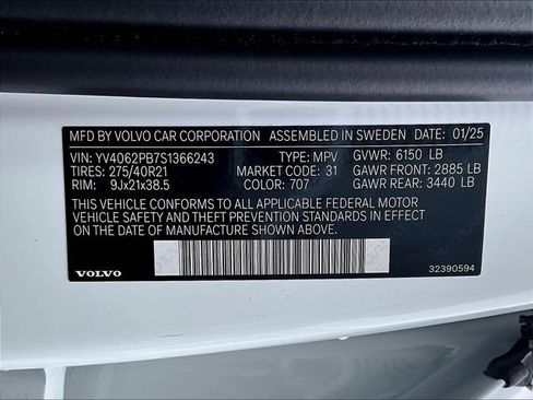 Used 2025 Volvo XC90 B6 Plus image 36