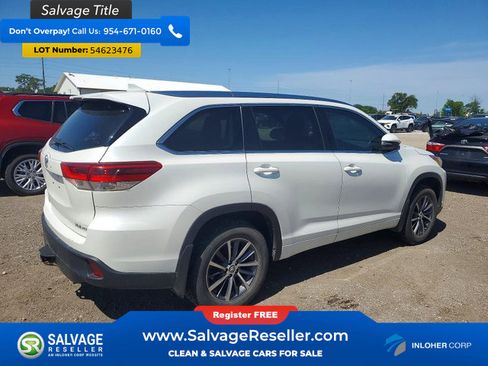 Used 2018 Toyota Highlander XLE AWD/4WD image 4
