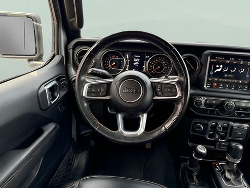Used 2021 Jeep Wrangler Unlimited Sahara AWD/4WD image 18