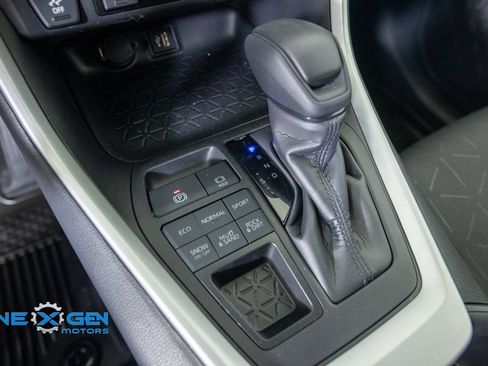 Used 2024 Toyota RAV4 XLE w/ Convenience Package AWD/4WD image 23