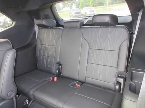 New 2026 Buick Enclave Avenir image 15