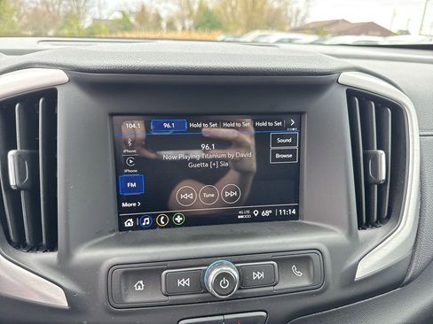 Used 2024 GMC Terrain SLE w/ Driver Convenience Package image 13